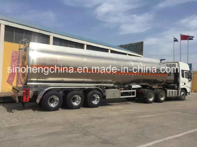 380HP Sinotruk HOWO 8X4 Oil Tank Truck 33m3 Images 1