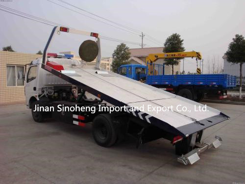 High Quality Best Price Dongfeng 136HP Flatbed Wrecker Truck 4X2 
