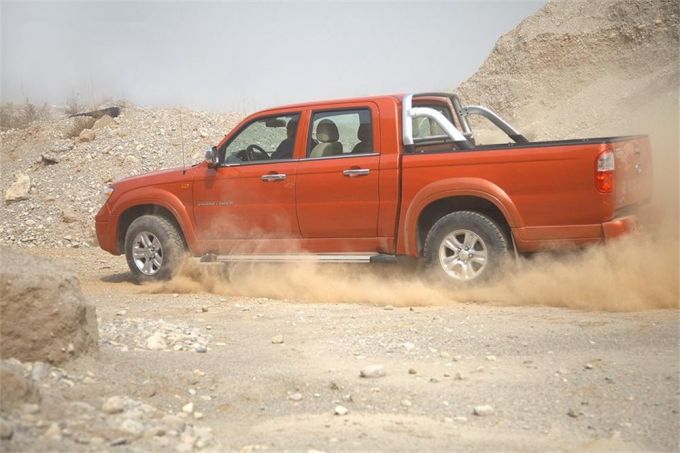 China Made 4X4 LHD Manual Gasoline Pickup Truck 