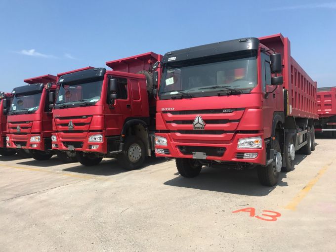 Sinotruk 8x4 HOWO Tipper Truck (371HP EUROIII) 