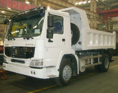 Sinotruk HOWO 4X2 266HP Tipper Truck 