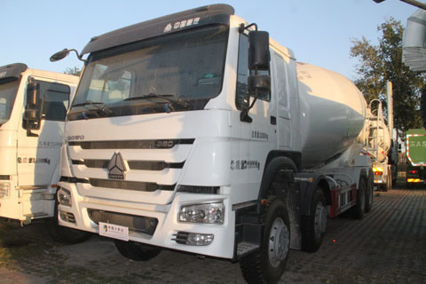 HOWO Brand Chassis 8X4 14m3 Mixer Truck 