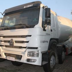 HOWO Brand Chassis 8X4 14m3 Mixer Truck