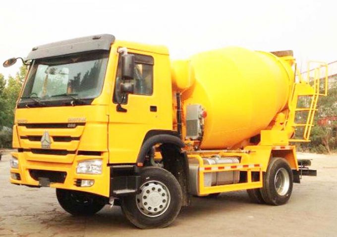 Sinotruk HOWO 4X2 4m3 Light-Duty Mixer Truck Hot Sale 