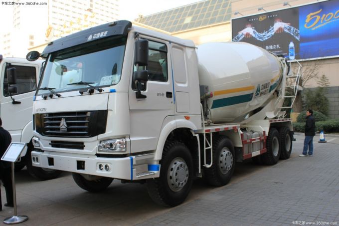 Sinotruk HOWO 12 Wheels Mixer Truck for Sale Images 1