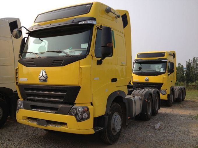 HOWO A7 420HP Tractor (ZZ4257V3241W) Images 1