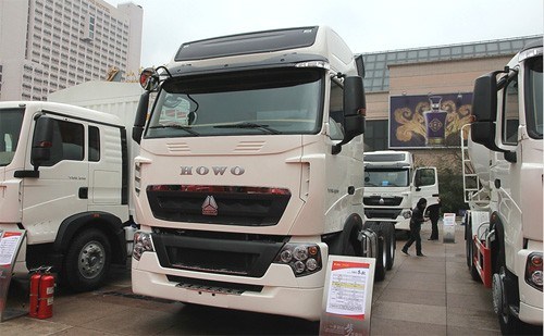 Sinotruk HOWO Brand T7h 6X4 Tractor Truck Head 