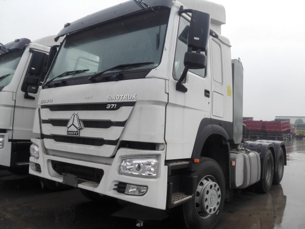 HOWO 6X4 Prime Movertractor Head Truck Images 1