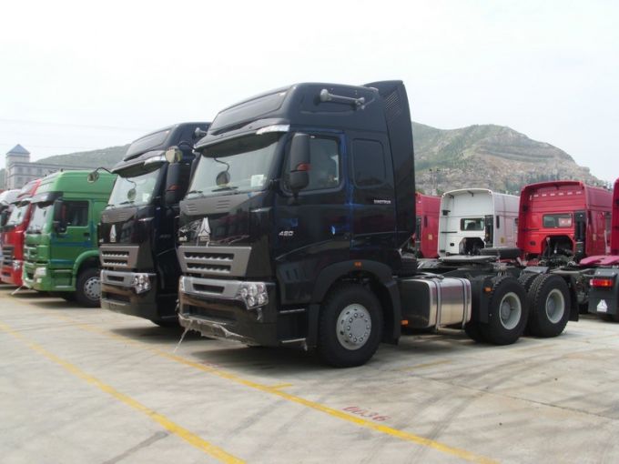 HOWO A7 6*4 Tractor (ZZ4257V3241W) Images 1