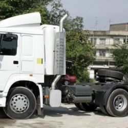 Thailand 6x4 HOWO CNG Tractor Truck (ZZ4257N3847C1CB)