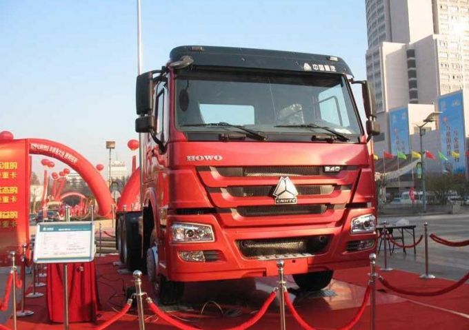 HOWO 6X4 Tractor Head Truck (ZZ4257S3241V) Images 1