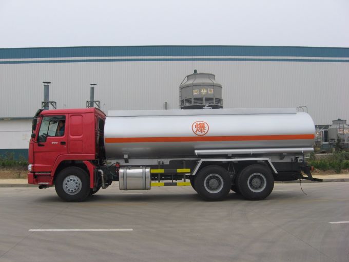 Sinotruk HOWO 6X4 Oil Tank Truck Hot Sales Images 1
