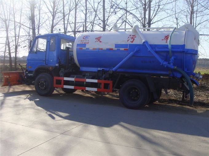 Dongfeng 4X2 Sewage Sucking Truck/ 10cbm Sewage Suction Tanker Truck 