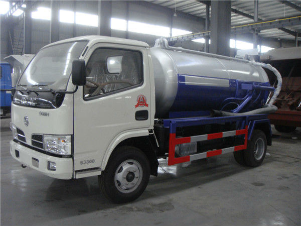 Practical 3000L 95HP Sewage Suction Truck with Dongfeng Chassis 