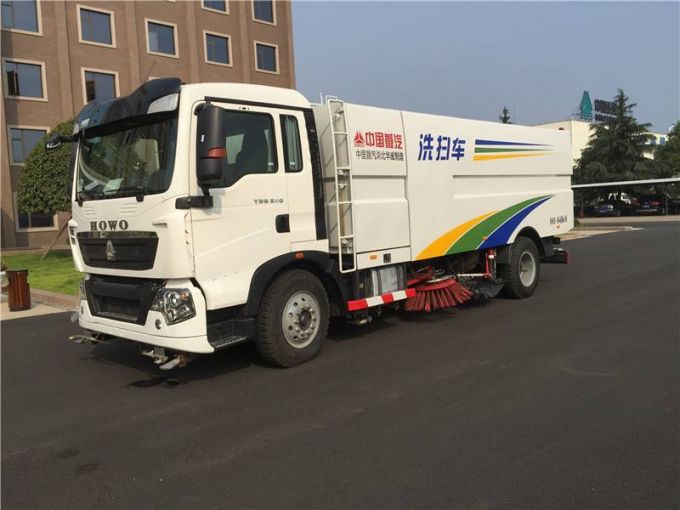 Sinotruk HOWO 4X2 Road Cleaning Truck Hot Sales Images 1