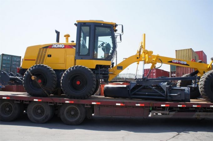 Road Machine 190HP Motor Road Grader (GR180) Images 1