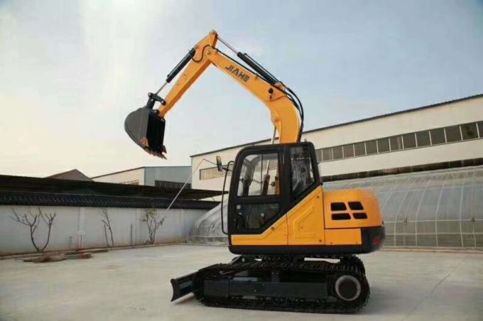 China 13.5t Kubota Crawler Excavator Low Price Images 1