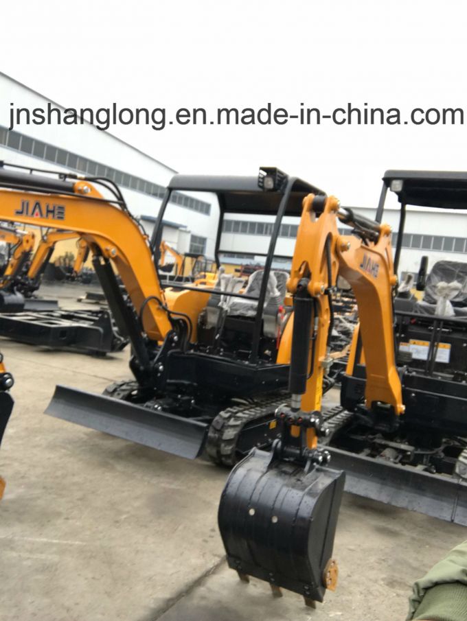 China 2t Small Sized Kubota Crawler Low Price Excavator Images 1