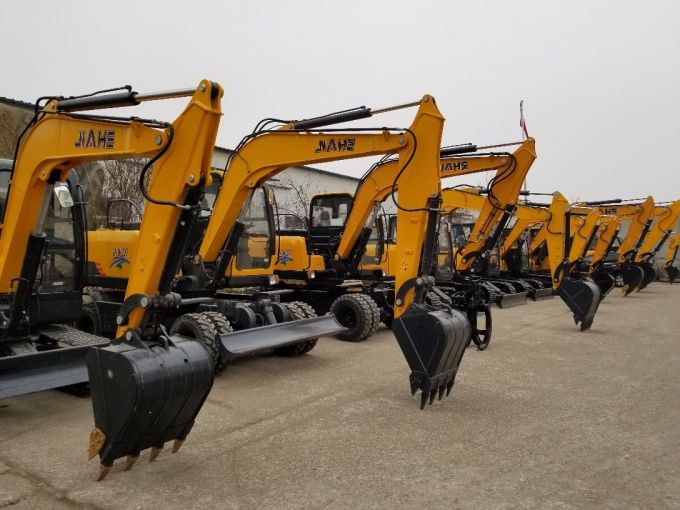 Hydraulic Walking Operation Simple Small Wheel Type Excavator Images 1