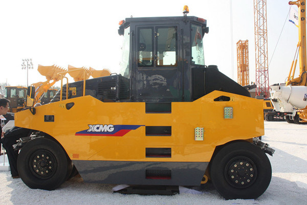 16 Ton Pneumatic Road Roller in Promotion (XP163) Images 1