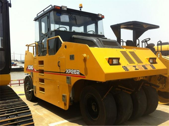 Road Machine 26ton Wheeled Pneumatic Tyred Roller Images 1