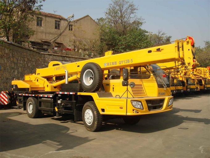 China 12 Ton Three Boom Truck Mobile Crane 