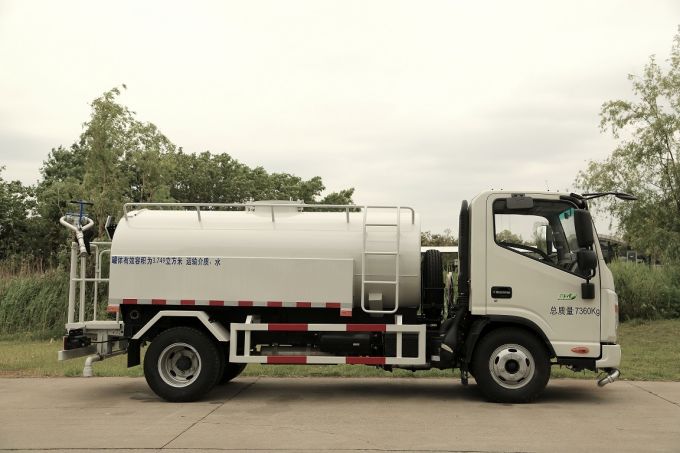 Low Price, Small JAC Water Truck, Yd5071gss, Tank 3-4m3 Images 1