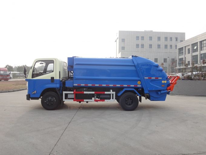 5T Compression Rear Loading Garbage Truck with Stainless Steel Upper Unit Images 1