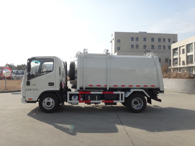8t Compression Rear Loading Rubbish Truck Images 1