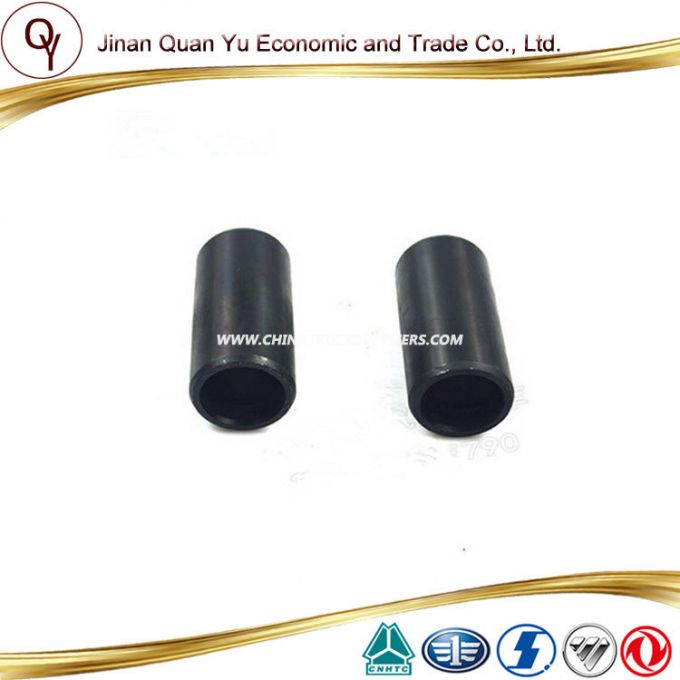 Hot Sale Sinotruck HOWO Heavy Truck Parts Leaf Spring Bushing (WG9000520078) Images 1
