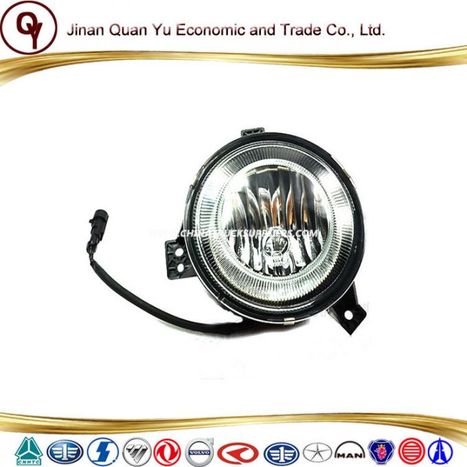 Sinotruck HOWO T5g Cabin Parts Truck Parts Front Fog Lamp Wg9925721009 Images 1