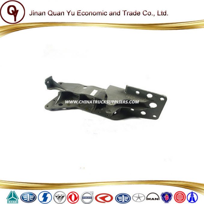 Truck Parts Sinotruck HOWO Cabin Lower Bracket Az1642448082 Images 1