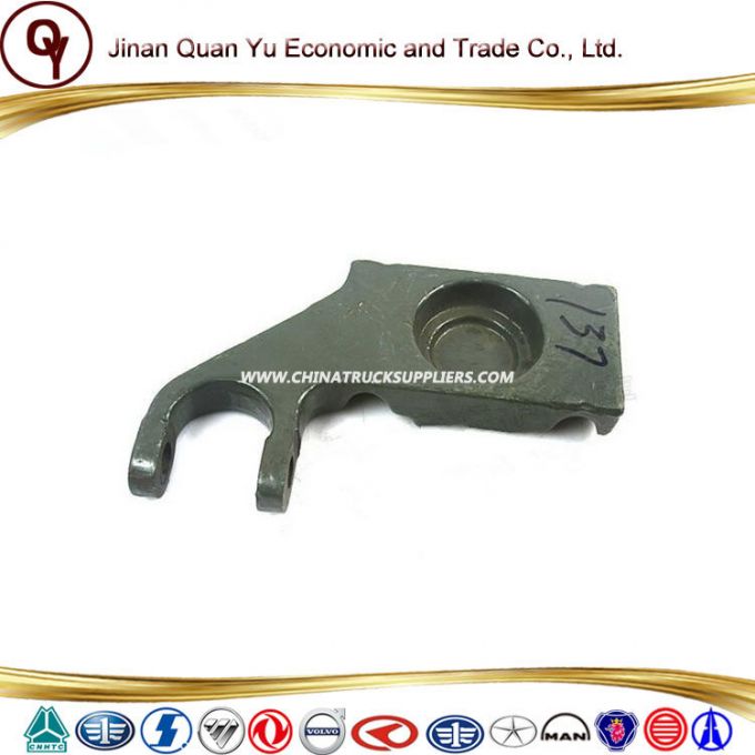 Truck Parts Sinotruk HOWO Spring Clamp Wg9925522137 