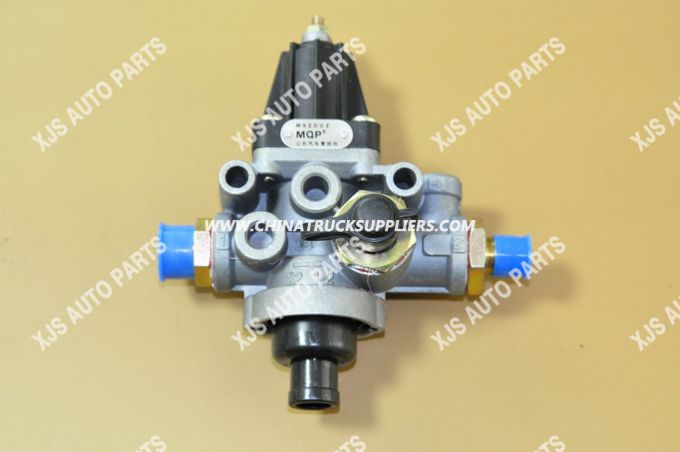JAC Hfc1061 Lj11kdbc6a1033931 Relief Valve 3512100e4qzm0 Images 1