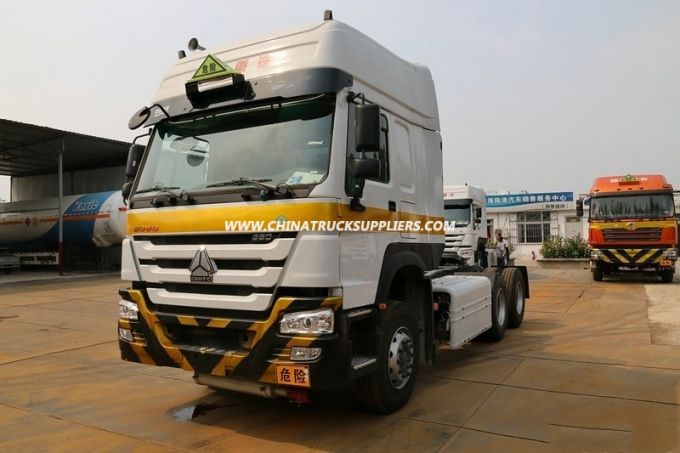 Sinotruck HOWO Heavy Truck 380 HP 6X4 CNG Tractor Images 1