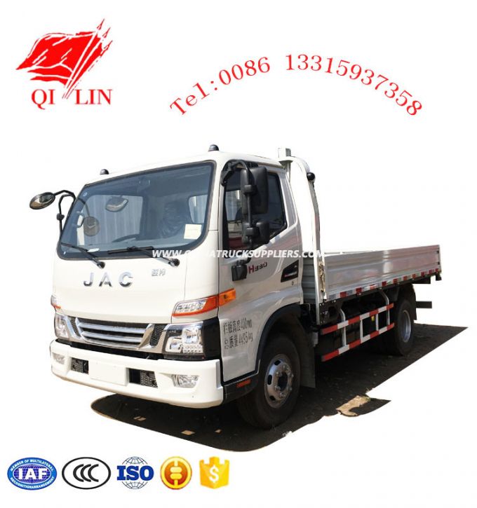 Euro 4 Emission Low Board Truck with 6 Tyres 
