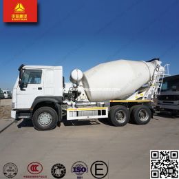 Sino Trucks 8X4 HOWO Concrete Mixer Truck Price