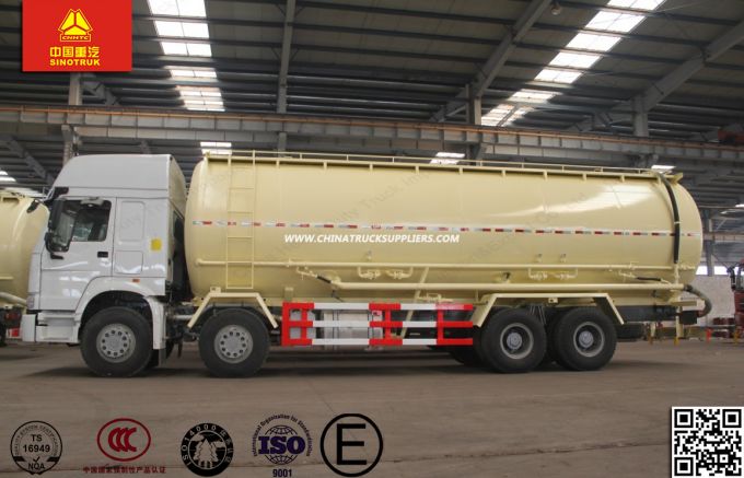 40m3 Sinotruk HOWO 8X4 Powder Material Transport Truck 