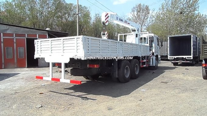HOWO 20 Tons Truck Mounted Crane with High Quality 