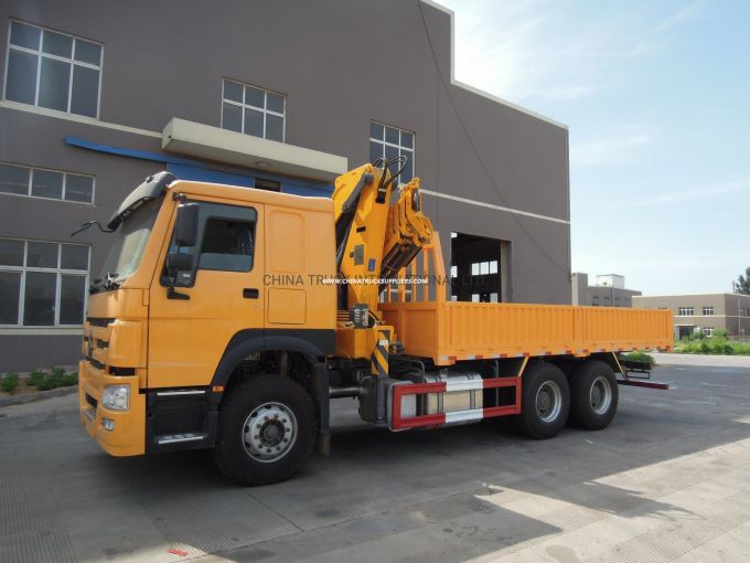 Sinotruk HOWO Folding Arm Type 10t Truck Mounted Crane 