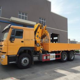 Sinotruk HOWO Folding Arm Type 10t Truck Mounted Crane