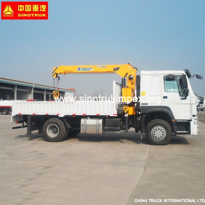 5 Tons Truck-Mounted Crane, 4*2 Small Truck Crane, Mobile Crane with High Quality From China for Hot 