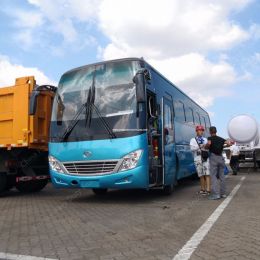 Rhd 48-52 Seats 12 Meters Long Tourist Passenger Coach Travel Bus