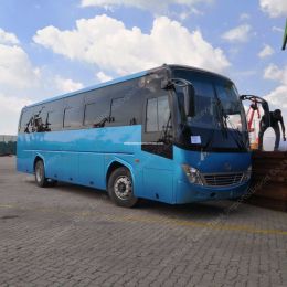 German Man Chassis Sinotruck Long Coach with 48-51 Seats