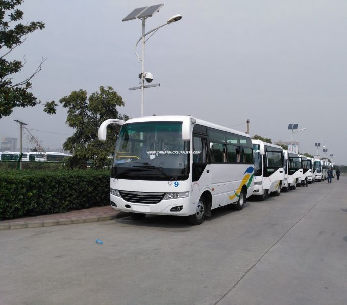 Low Price 30 Seats Coach Bus with Yuchai Engine 