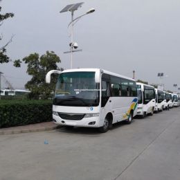 Low Price 30 Seats Coach Bus with Yuchai Engine