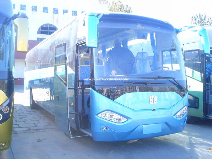 30 Seats Luxury Coach Tourist Bus with Good Price 