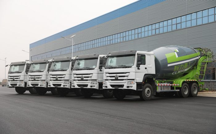 Howo 8 cubic meters concrete mixer truck 