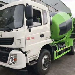 Dongfeng 6 cubic 6m3 4X2 meters concrete mixer truck
