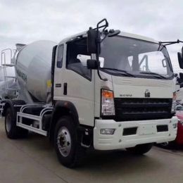 HOWO Euro3 130HP 4cbm Concrete Cement Drum Mixer Truck